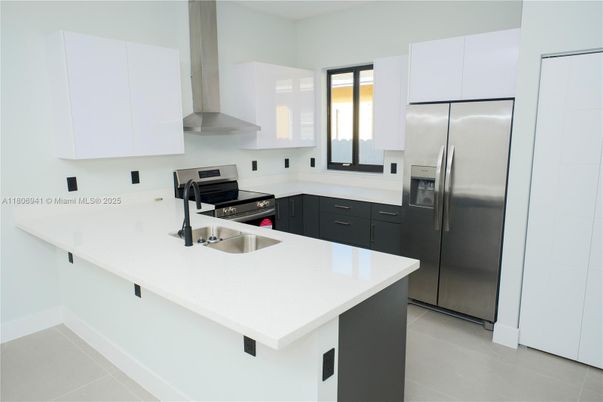 Interior, Kitchen, Stainless Steel Appliances