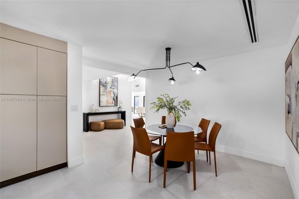 Dining room, Interior