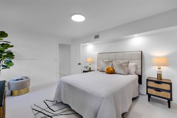 Bedroom, Interior, Recessed Lighting