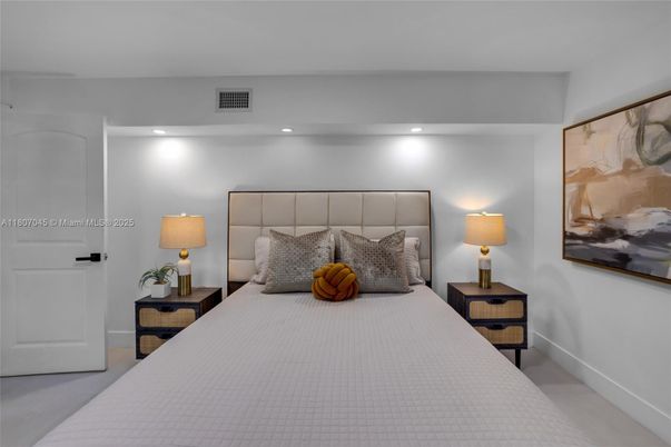 Bedroom, Interior, Recessed Lighting