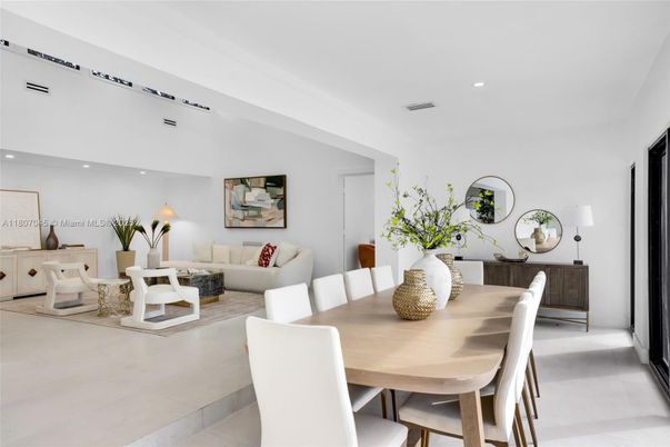 Dining room, Interior, Living room, Recessed Lighting