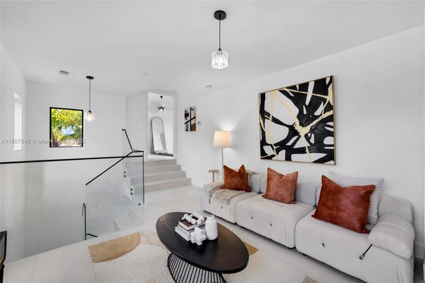 Interior, Living room, Pendant Lights