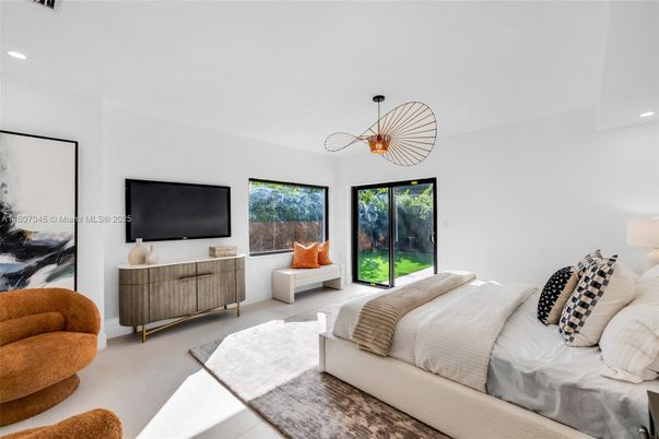 Bedroom, Interior, Pendant Lights, Recessed Lighting