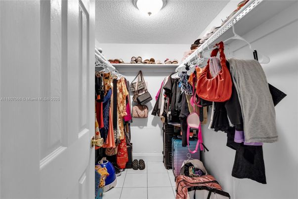 Interior, Walk-in Closets
