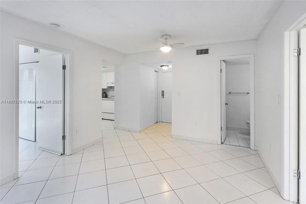 Empty room, Interior, Kitchen