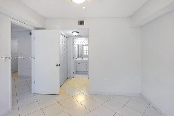 Bathroom, Empty room, Interior