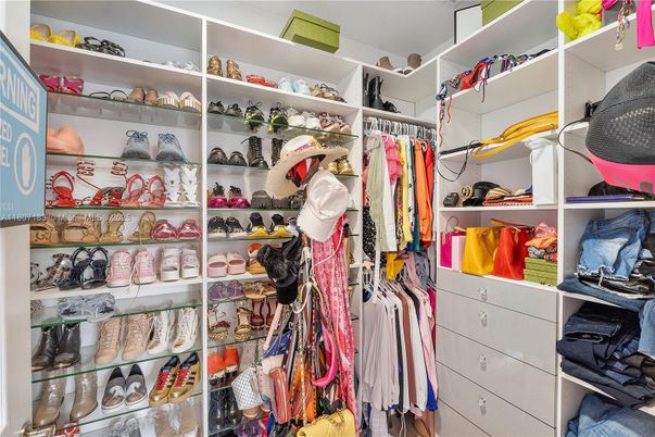 Interior, Walk-in Closets