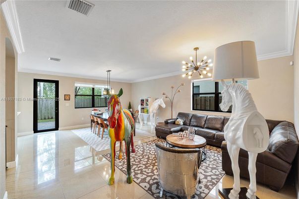 Dining room, Interior, Living room, Pendant Lights