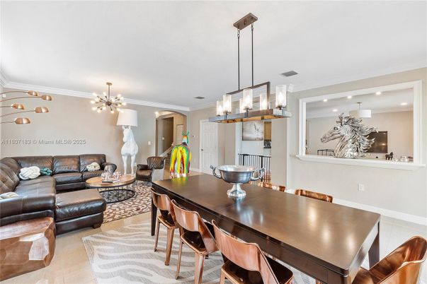 Dining room, Interior, Living room, Pendant Lights, Recessed Lighting