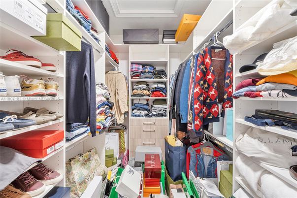 Interior, Walk-in Closets