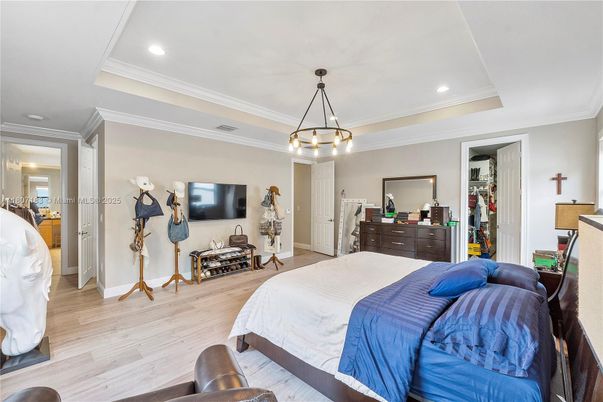 Bedroom, Interior, Pendant Lights, Recessed Lighting, Wood Texture Flooring