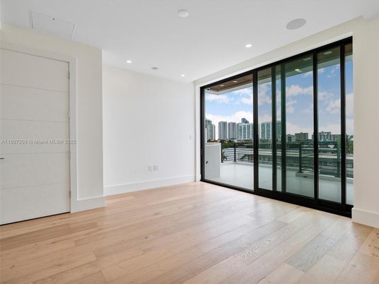 Empty room, Interior, Recessed Lighting, Water, Wood Texture Flooring