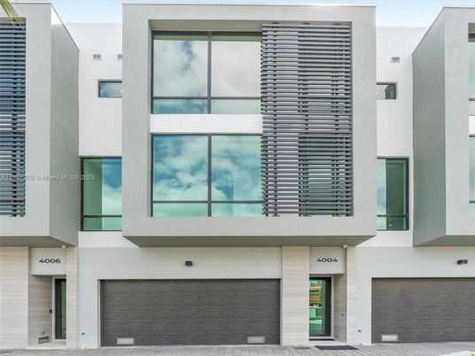 Attached, Exterior, Facade, Modern