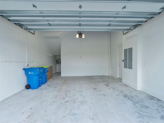 Garage, Interior