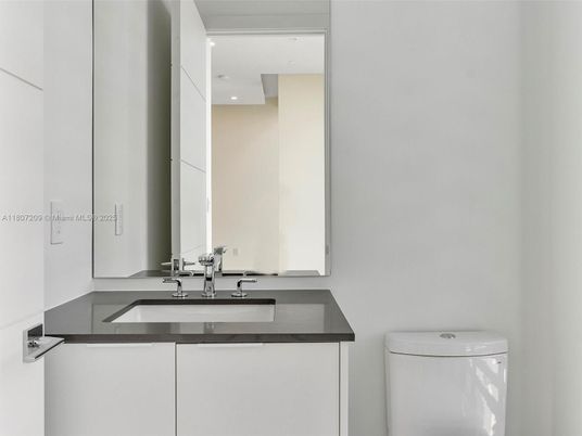 Bathroom, Interior, Recessed Lighting, Washer
