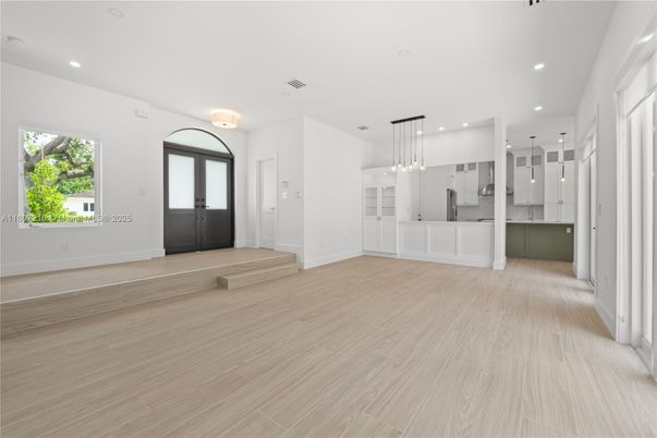 Empty room, Interior, Pendant Lights, Recessed Lighting