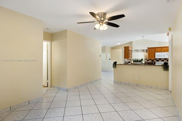 Empty room, Interior, Kitchen, Recessed Lighting