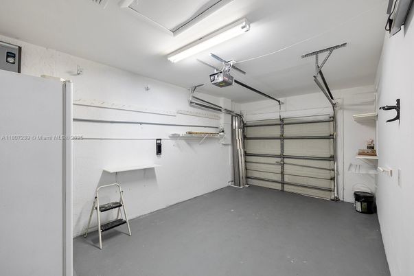 Garage, Interior