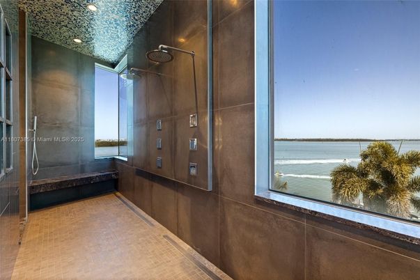 Bathroom, Interior, Recessed Lighting, Water