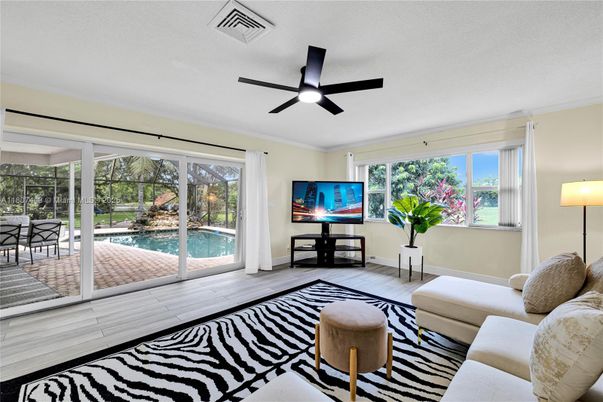 Interior, Living room, Sun Room, Wood Texture Flooring