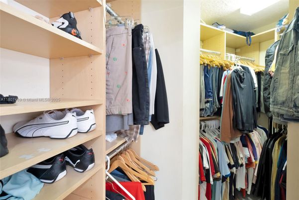 Interior, Walk-in Closets