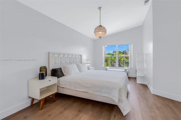 Bedroom, Interior, Pendant Lights, Wood Texture Flooring