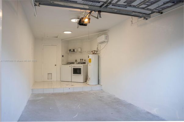 Garage, Interior