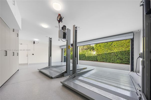 Fitness Equipment, Interior, Recessed Lighting, Sauna Room