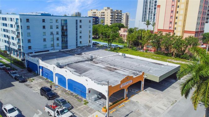 Exterior, Drone