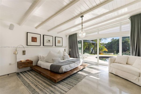 Bedroom, Interior, Pendant Lights