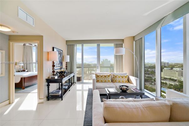 Interior, Living room, Water