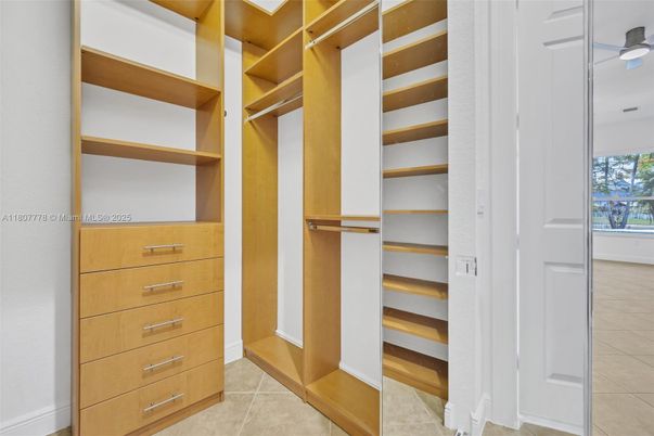 Interior, Walk-in Closets