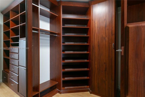 Interior, Walk-in Closets, Wood Texture Flooring