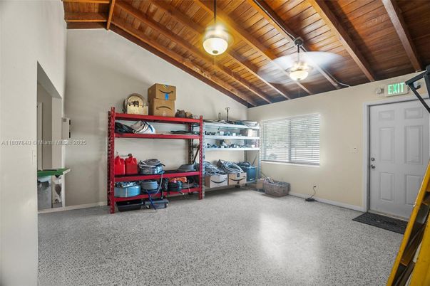 Fitness Equipment, Interior, Wooden Beams, Wooden Ceilings
