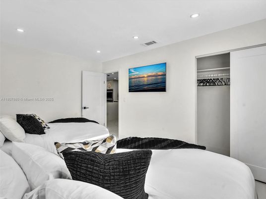 Bedroom, Interior, Recessed Lighting