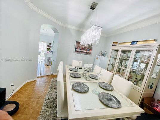 Chandelier, Dining room, Interior, Pendant Lights