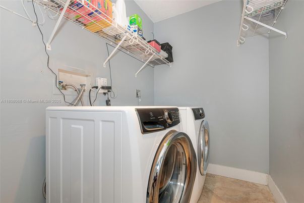 Interior, Washer