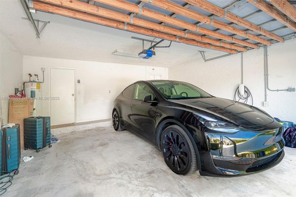 Garage, Interior
