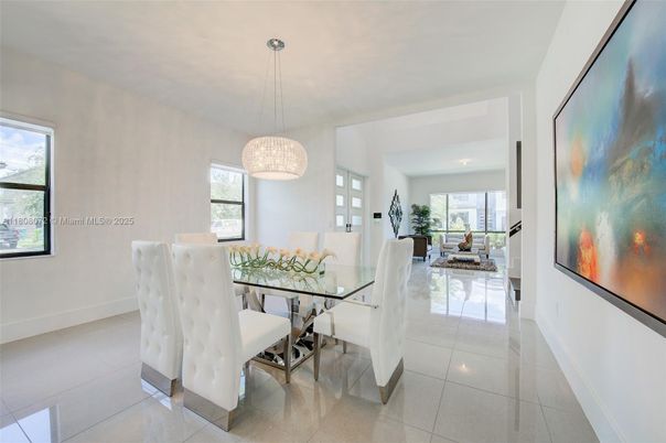 Dining room, Interior, Living room, Pendant Lights