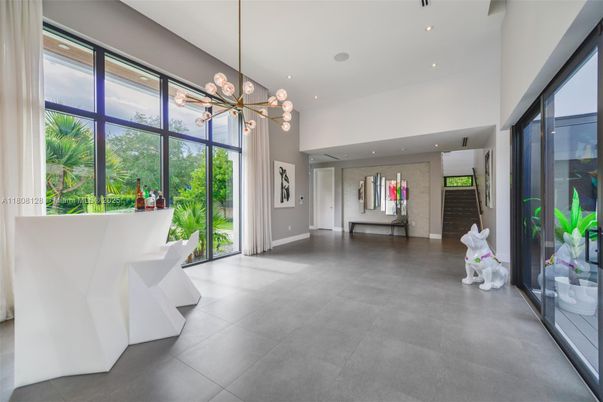 Empty room, Interior, Pendant Lights, Recessed Lighting
