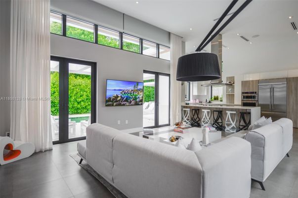 Interior, Kitchen, Living room, Recessed Lighting, Stainless Steel Appliances