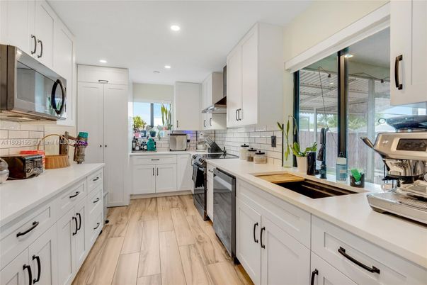 Interior, Kitchen, Recessed Lighting, Wood Texture Flooring