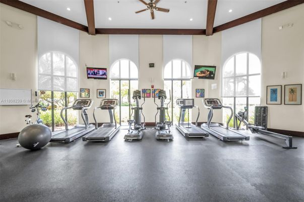 Fitness Equipment, Interior, Recessed Lighting, Wooden Beams