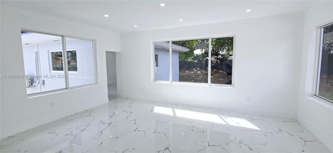 Empty room, Interior, Marble, Recessed Lighting