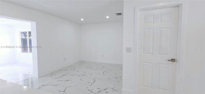 Empty room, Interior, Marble, Recessed Lighting