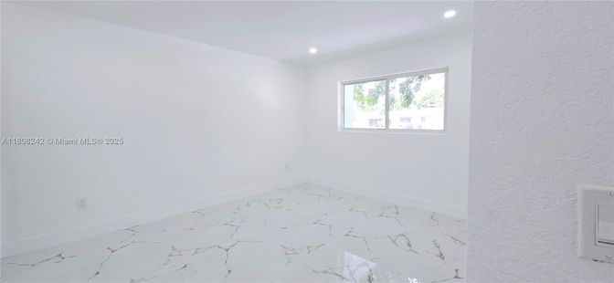 Empty room, Interior, Marble, Recessed Lighting