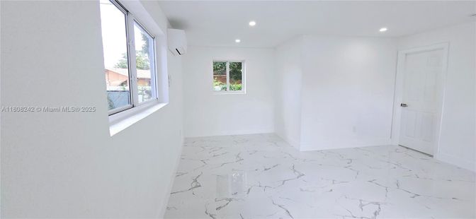 Empty room, Interior, Marble, Recessed Lighting