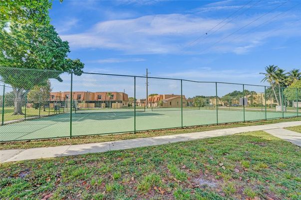 Exterior, Tennis Courts