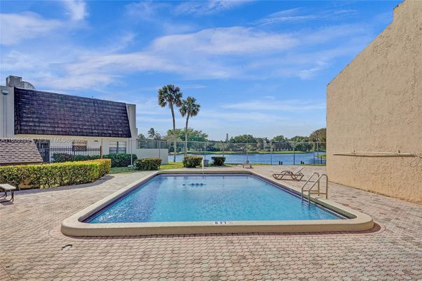 Exterior, Pool, Water