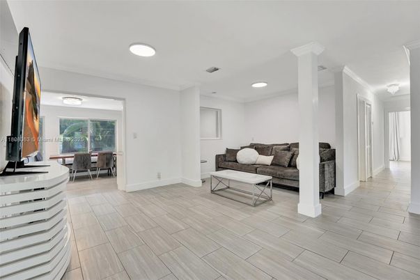 Dining room, Interior, Living room, Recessed Lighting